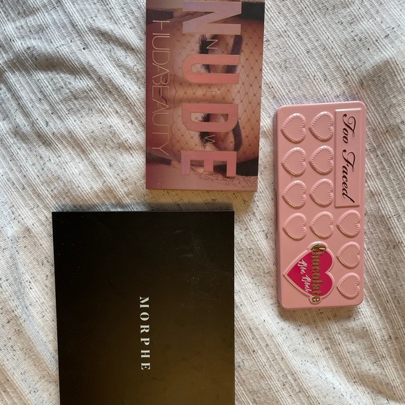 Makeup - Picture 2 of 5